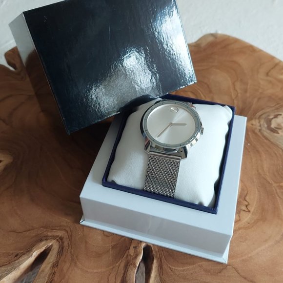 Movado BOLD Watch - Picture 8 of 8